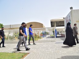 GR-12-Boys giving donation at Sharjah City for HumanitarianServices